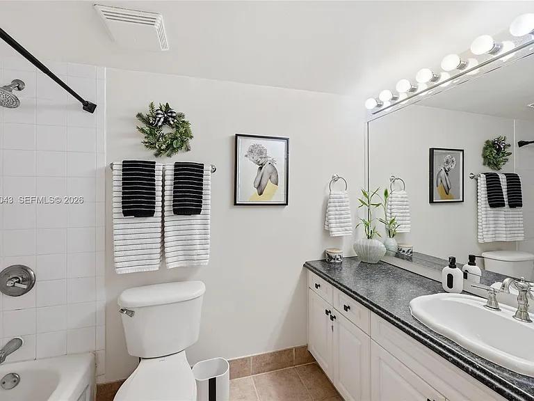 520 SE 5th Ave #3403 — Photo 10