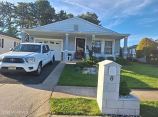 8 Speighstown Place, Toms River, NJ 08757