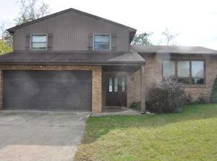 432 Deer Park Dr W, Clairton, PA 15025