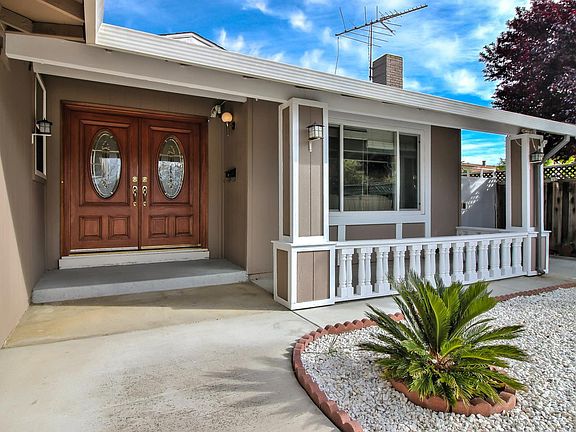 5th image of 2548 Loomis Ct