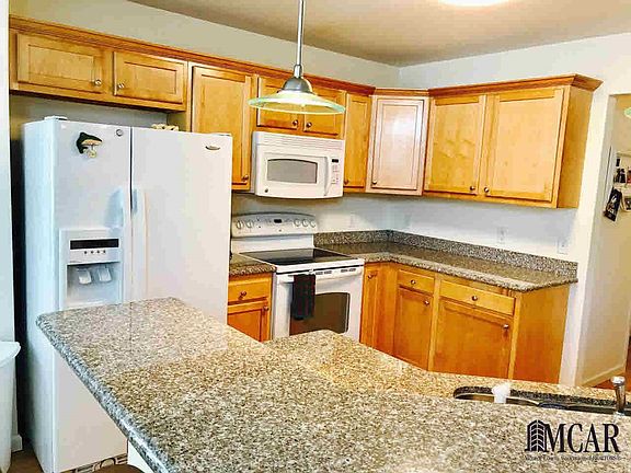 3rd image of 1722 Pine Valley Dr