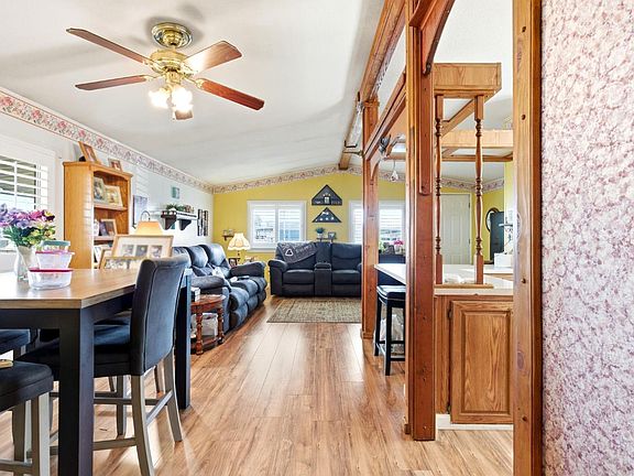 3rd image of 1255 W Grangeville Blvd