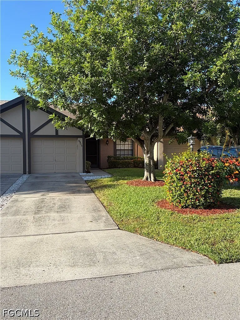 2 bed, 1.5 bath, 1014 sqft, $1,825 — Photo 1