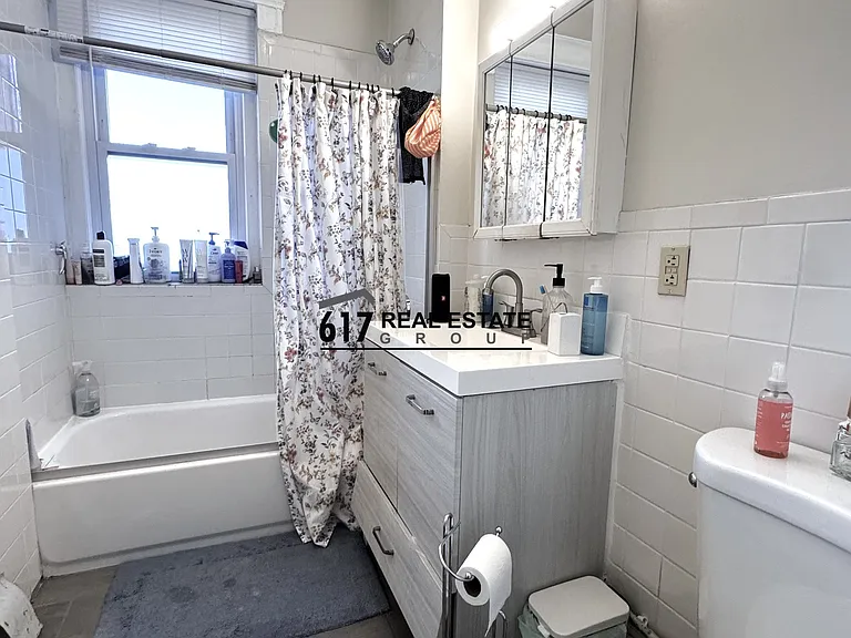 11 Royal St #3 — Photo 6