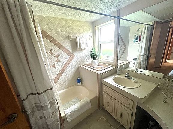 4th image of 214 Dunbridge Dr