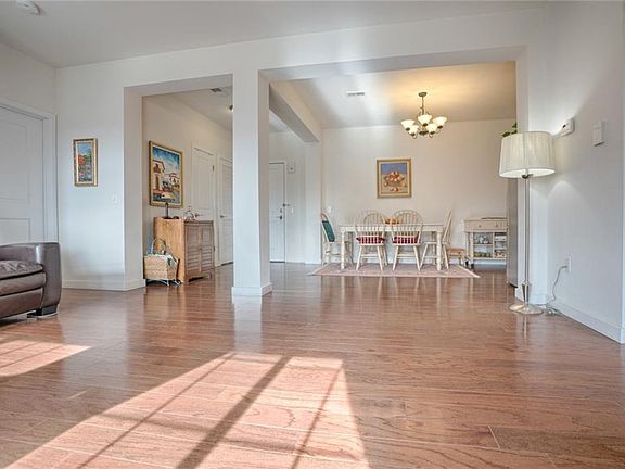4th image of 334 Pond Ln #3
