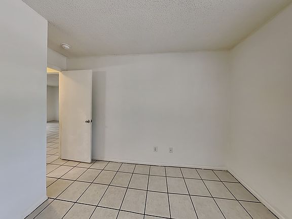 3rd image of 2550 S Park Ave #D