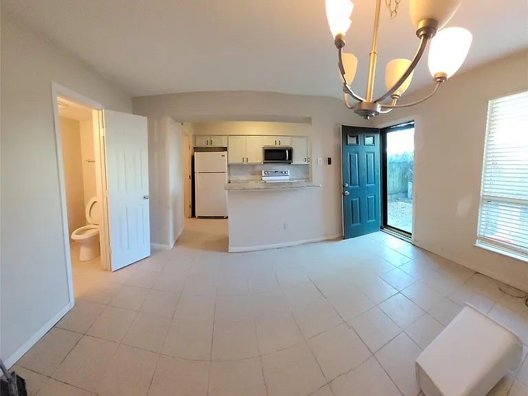 2139 Shiveley Cir — Photo 8