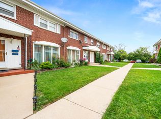 8929 Robin Dr APT D, Des Plaines, IL