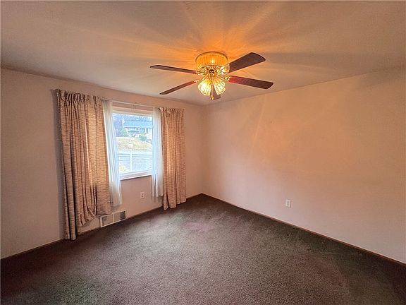 5th image of 1243 Universal Rd