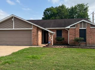 5033 Meadow Crest St, La Porte, TX 77571