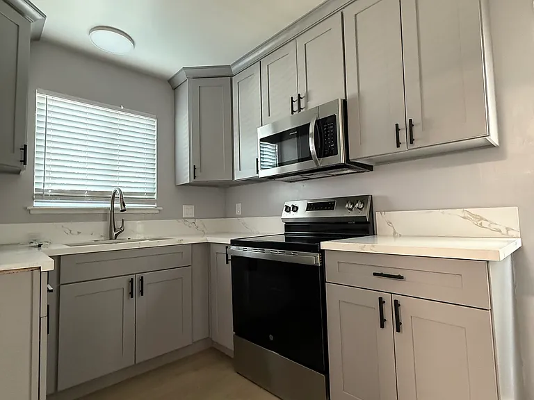 2349 Galway Ct #3 — Photo 6