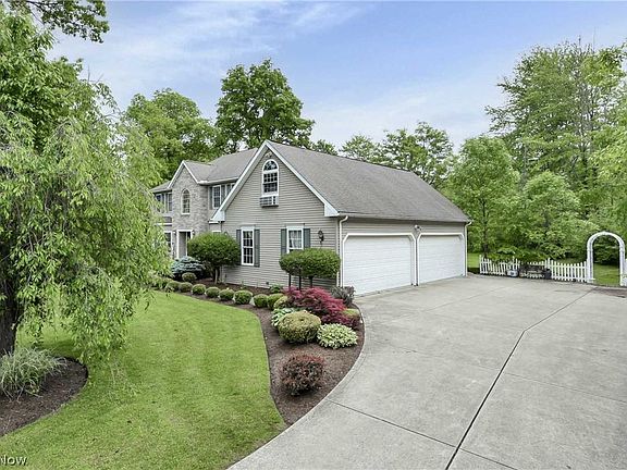 3rd image of 12085 Pheasant Ct