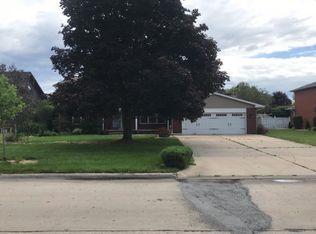 1234 Hollywood Dr, Monroe, MI 48162