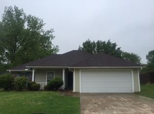 746 Cherry Stone Dr, Clinton, MS 39056