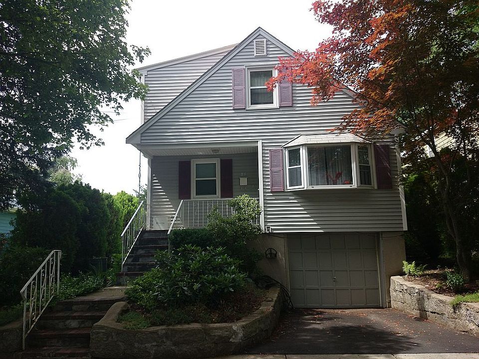 2nd image of 85 Edgemere Rd
