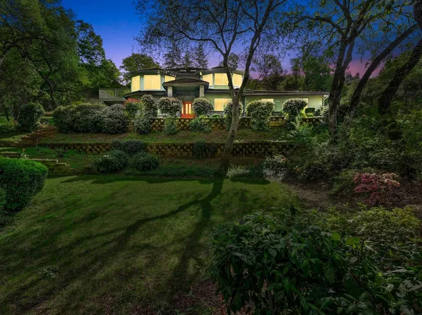 180 Hidden Creek Dr, Auburn, CA 95603