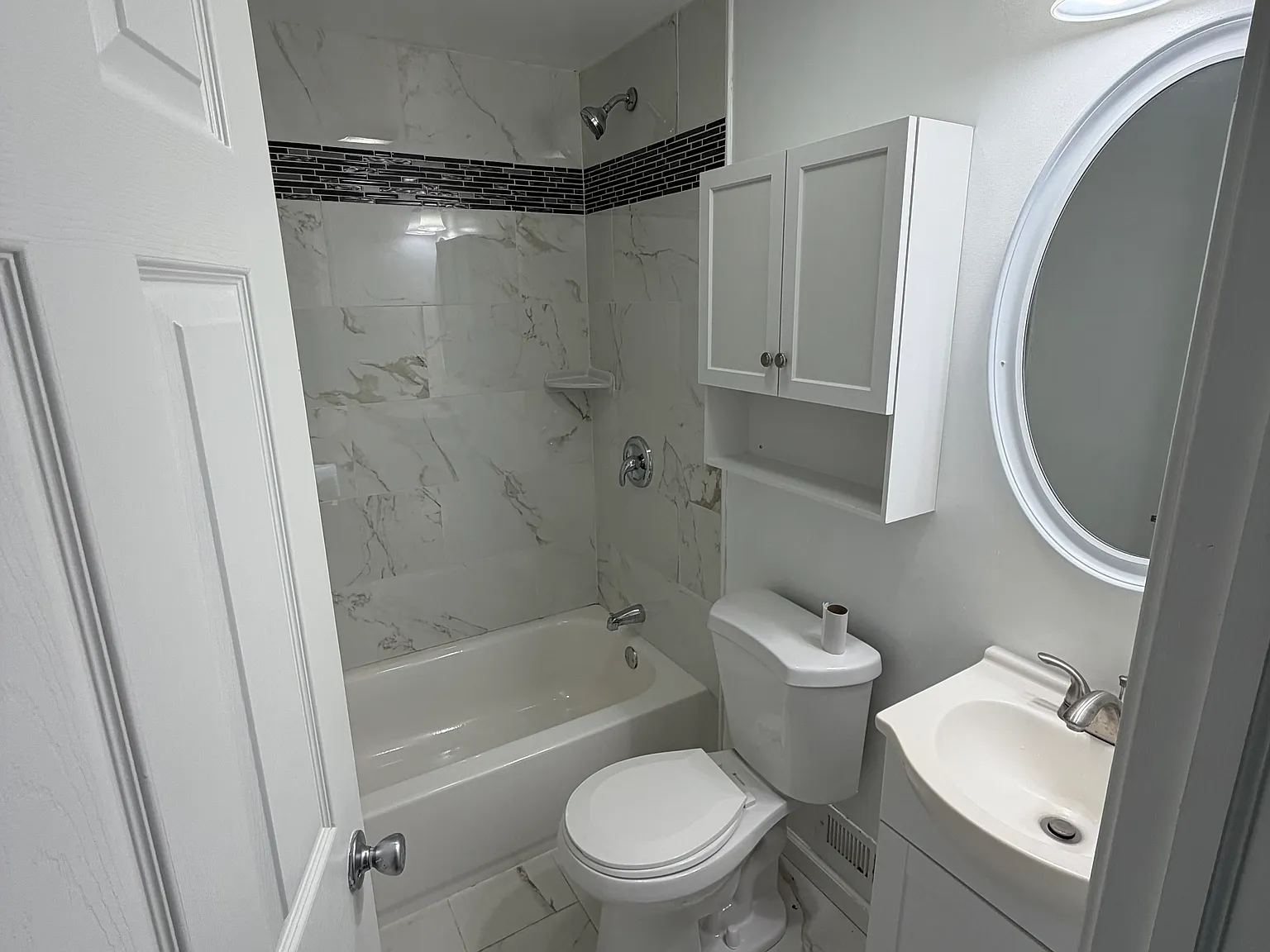 1 bed, $1,600 — Photo 2