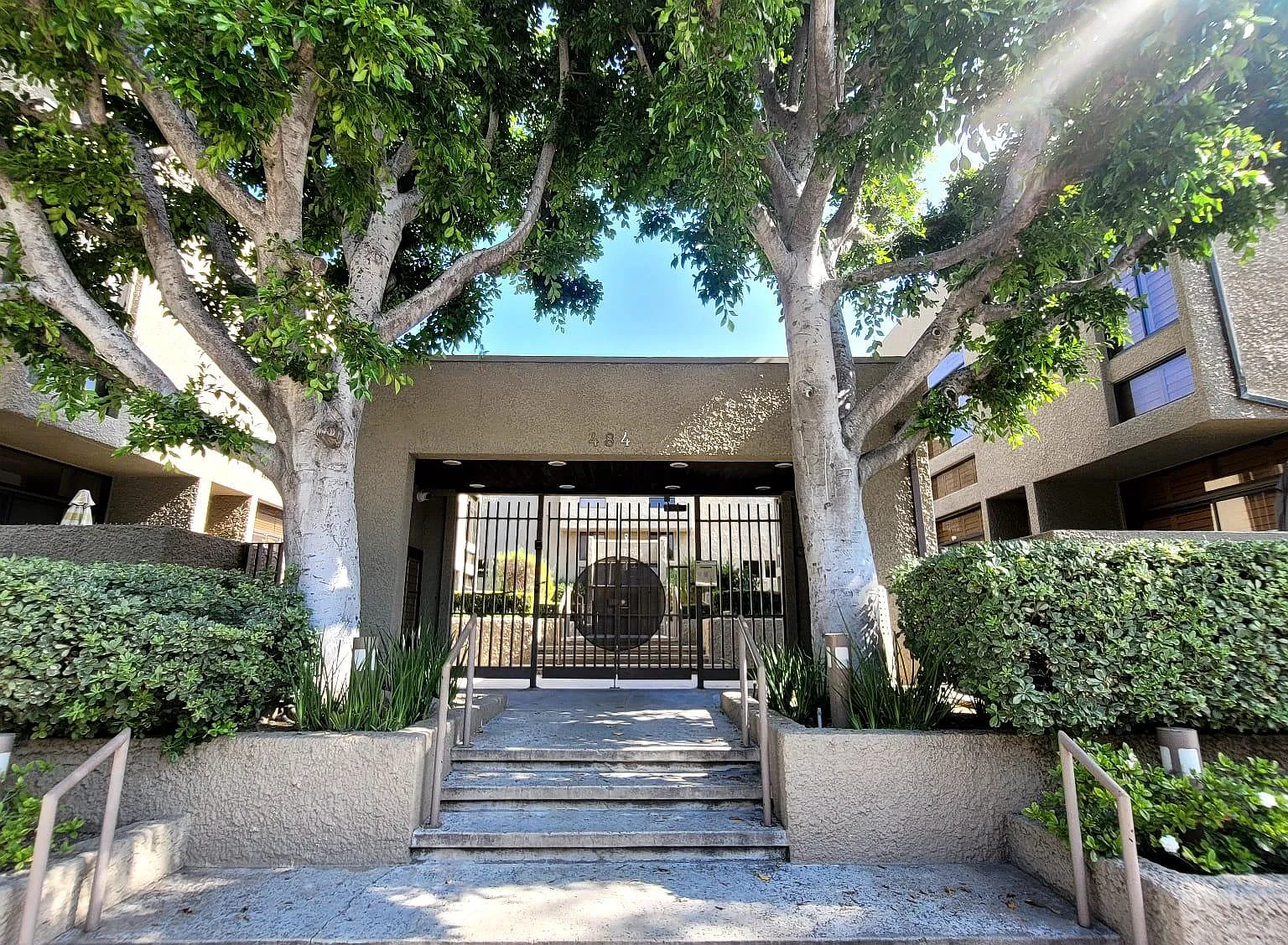 2 bed, 2.5 bath, 1278 sqft, $3,900 — Photo 1