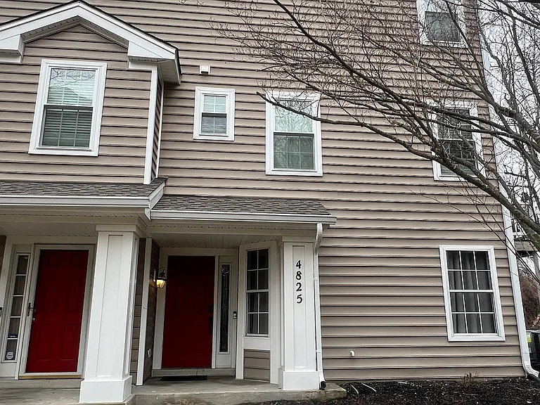 4825 King John Way — Photo 1