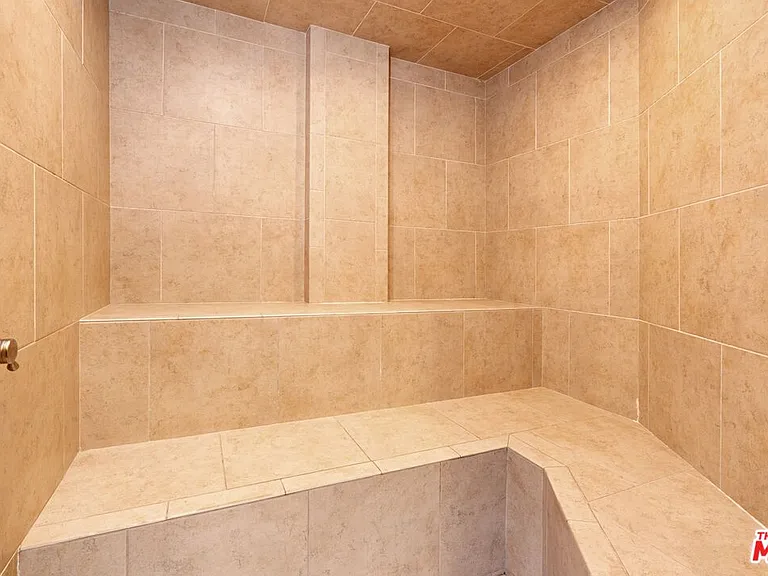 1440 Veteran Ave #522 — Photo 27