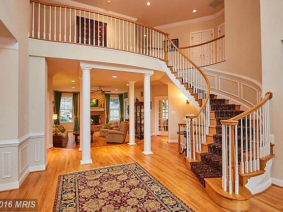 4th image of 1614 Maddux Ln