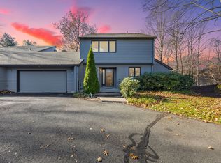 7 Ironwood Ln #7, West Hartford, CT 06117