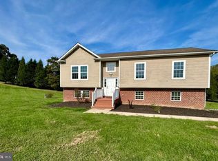 4499 Richards Fort Ln, Jeffersonton, VA 22724