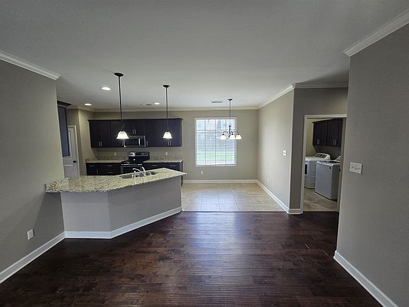 5th image of 8949 Poplar Pike