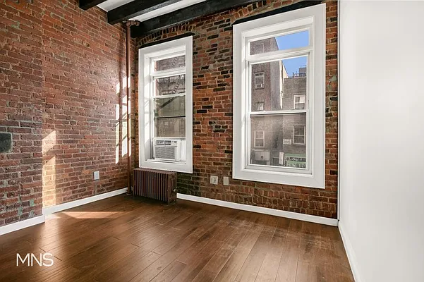 Rented by MNS Marketing | media 16