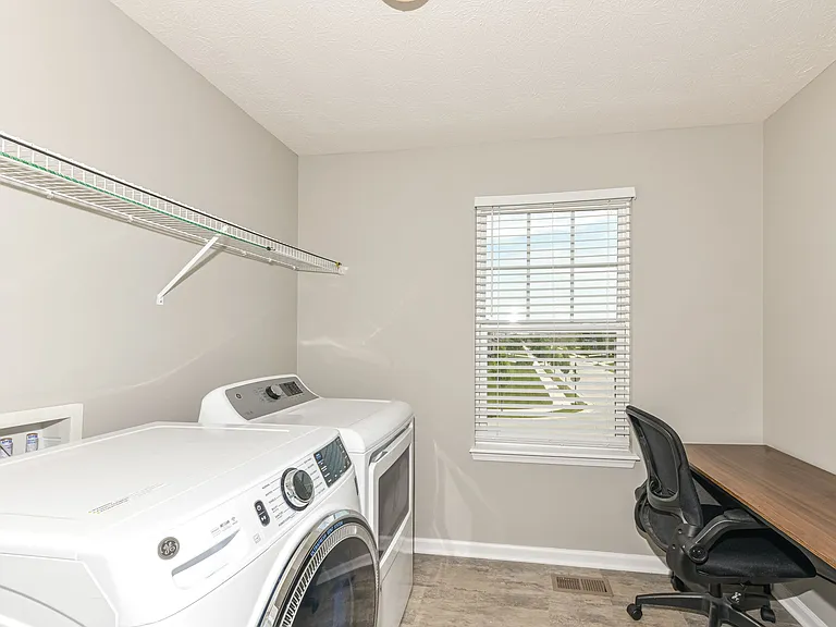 9818 Gallop Ln — Photo 14