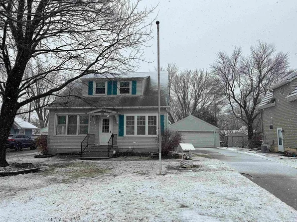 914 Grignon St, Kaukauna, WI 54130