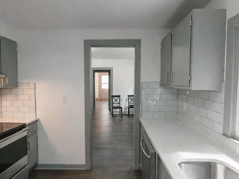 110-113 Stewart Ave — Photo 210