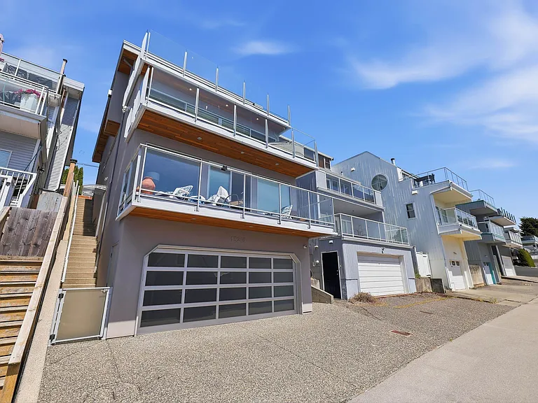15240 Victoria Ave — Photo 25