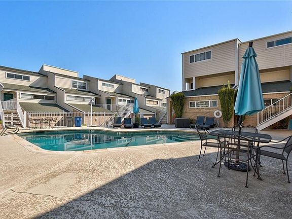 5th image of 1818 S Lakeshore Blvd APT 30