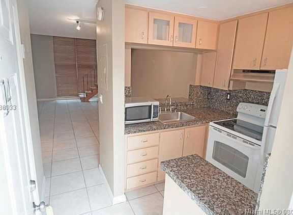 3rd image of 234 Antiquera Ave APT 14