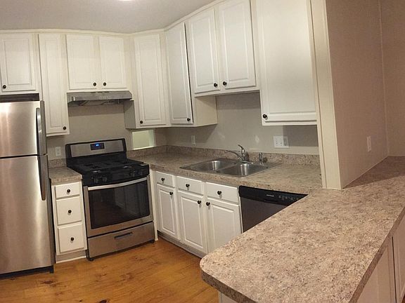 2nd image of 3155 Mayflower Ave