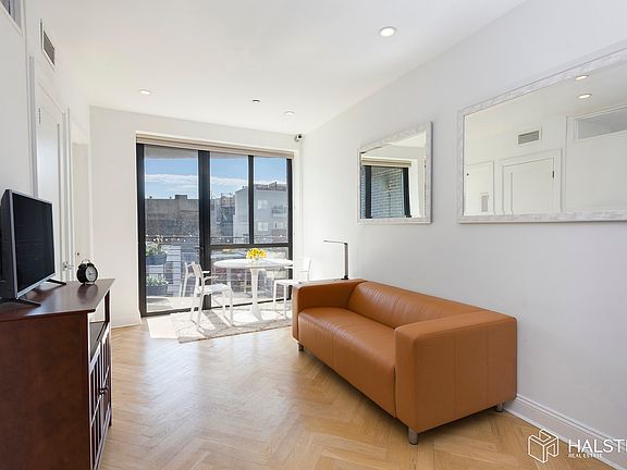 2nd image of 737 Bergen St #4A