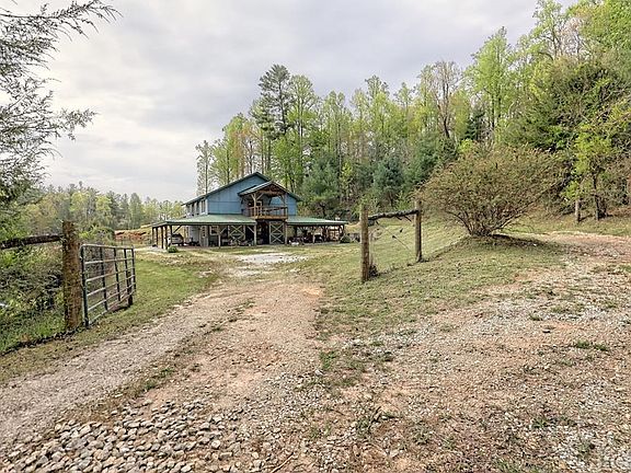 4th image of 391 Elsie Place Trl