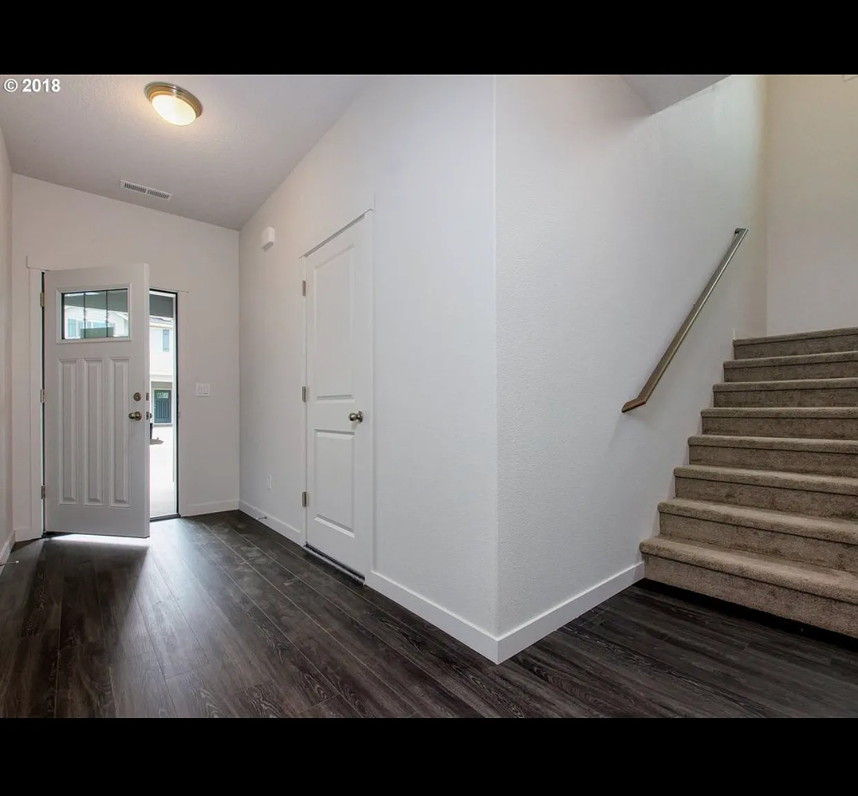 3 bed, 2.5 bath, 1749 sqft, $2,300 — Photo 4