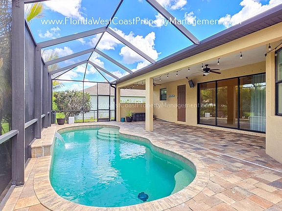 3rd image of 724 Rosemary Cir