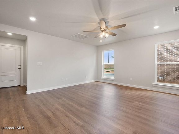 5th image of 14508 Paris Ave