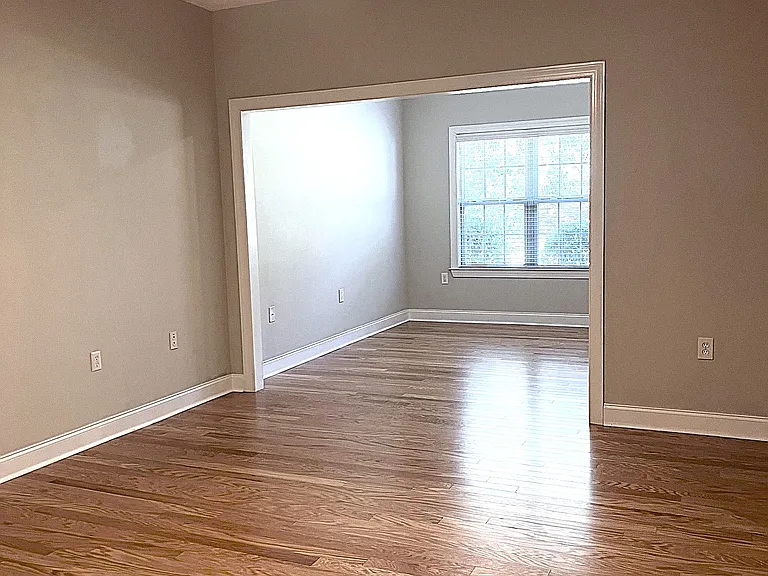 Primary Bedroom w/sitting room