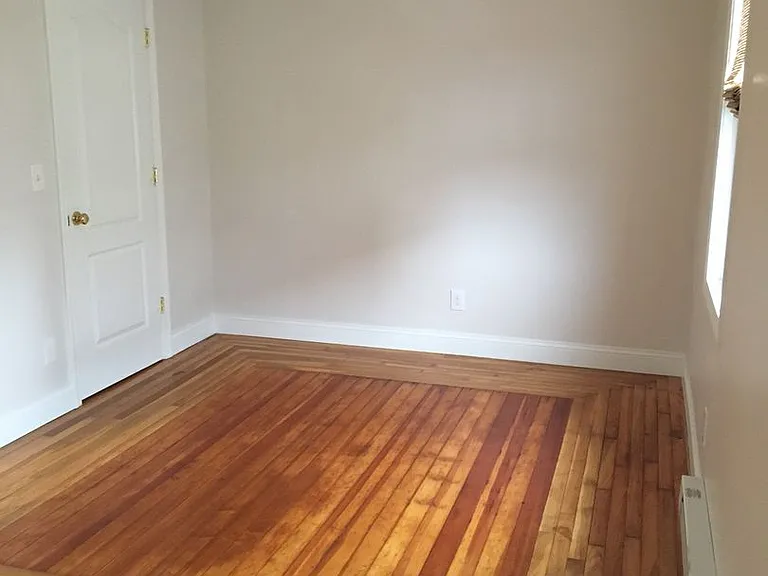 70 Courtland St — Photo 17
