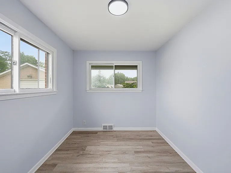 4092 Trebor Dr — Photo 9