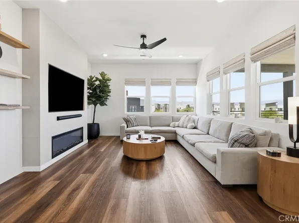 27525 Illumination Ct, Valencia, CA 91381