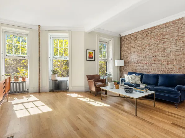 67 Perry Street image 3 of 14