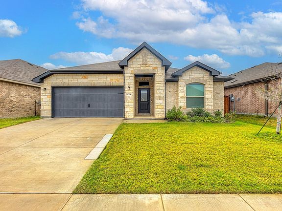4th image of 12347 Red Oak Dr
