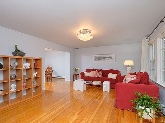 4th image of 6 Erin Ct