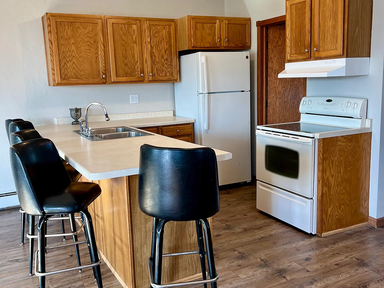 1 bed, 951 sqft, $975 — Photo 2